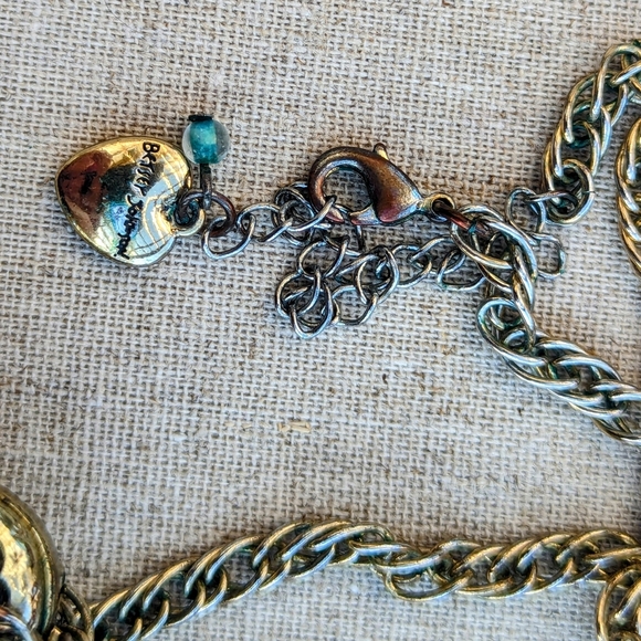 Betsy Johnson bow necklace - Picture 4 of 6